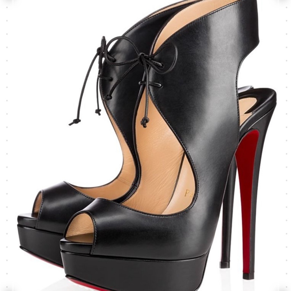 Christian louboutin pumps